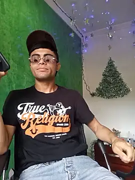 pinedasex777 online show from December 21, 2025, 5:31 pm
