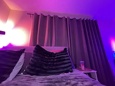 chloetease online show from February 13, 2026, 2:29 am