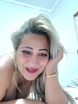 Snapshot of vivifernades chatting on September 29, 2025, 11:37 am vivifernades online show from September 29, 2025, 11:37 am