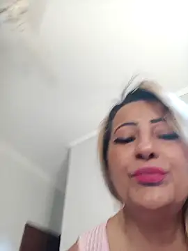 Snapshot of vivifernades chatting on November 10, 2025, 10:25 am vivifernades online show from November 10, 2025, 10:25 am