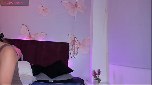 Vivi prinncess online show from March 12, 2026, 12:06 am