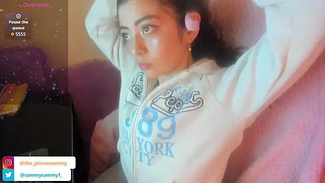 Sammysammy  online show from April 25, 2026, 8:28 am