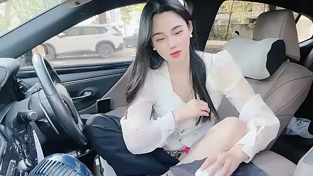 orla2021 online show from December 31, 2024, 6:59 am