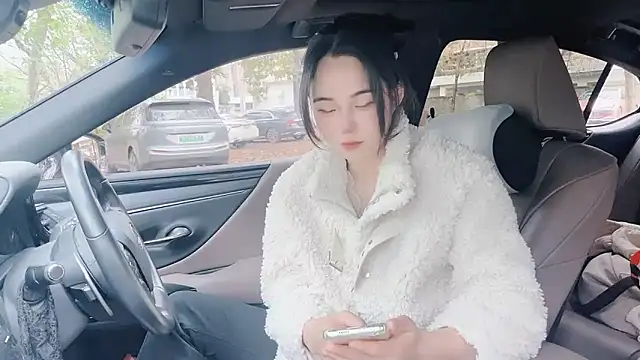 orla2021 online show from February 26, 2025, 1:11 am