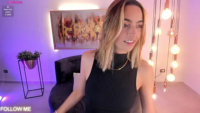 MelissaMoore  online show from January 18, 2026, 2:48 am