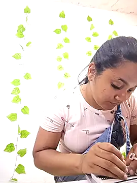 Snapshot of shayna_all chatting on September 24, 2025, 2:42 pm shayna all online show from September 24, 2025, 2:42 pm