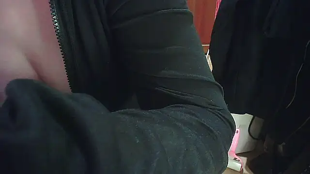 cindy01113520 online show from February 28, 2025, 5:59 pm