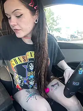 BlaizeyBBy online show from October 10, 2025, 11:37 pm