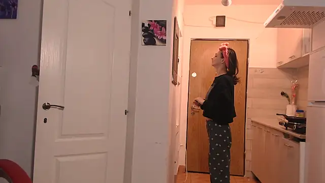 simyhvn online show from February 28, 2026, 5:41 am