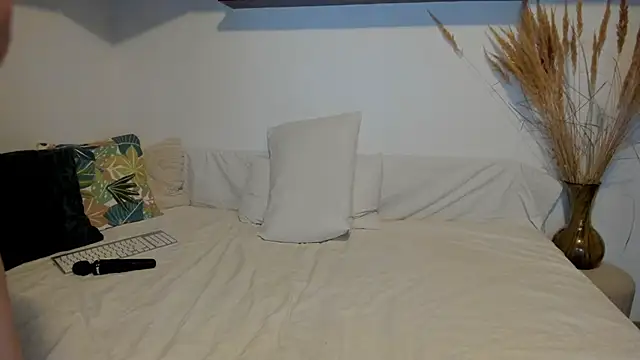 Jadore able online show from January 16, 2026, 2:37 am