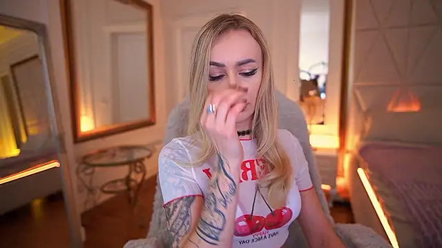 GraceCandy online show from February 7, 2026, 4:05 am