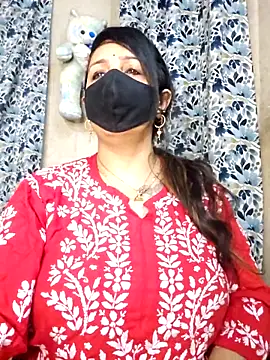 cute-tanvi online show from February 10, 2026, 1:21 am