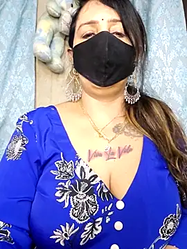 cute-tanvi online show from February 17, 2026, 1:24 am