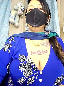 cute-tanvi online show from February 26, 2026, 1:15 am