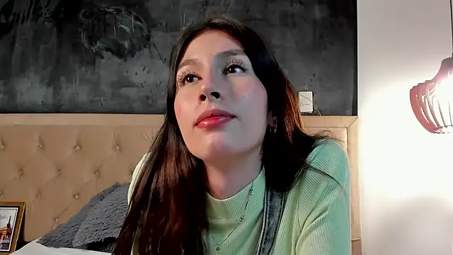 valeria gonzales  online show from February 4, 2025, 2:28 am