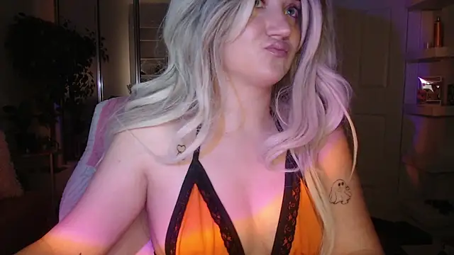 GoddessEmmy online show from April 1, 2026, 4:24 am