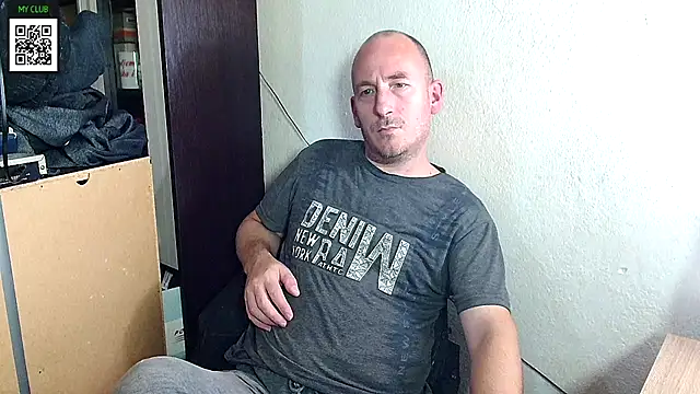 Johan   Barker online show from December 9, 2024, 4:37 pm