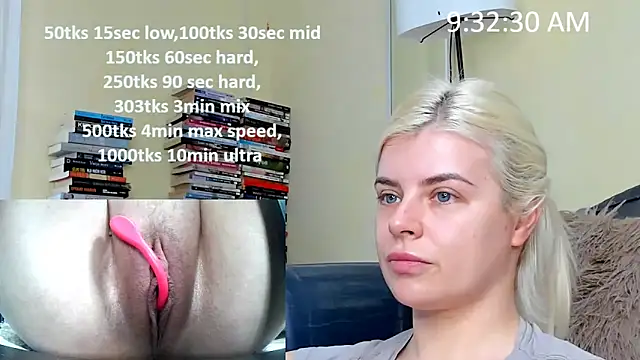 Snapshot of queenofthenighttt chatting on February 19, 2026, 8:32 am queenofthenighttt online show from February 19, 2026, 8:32 am