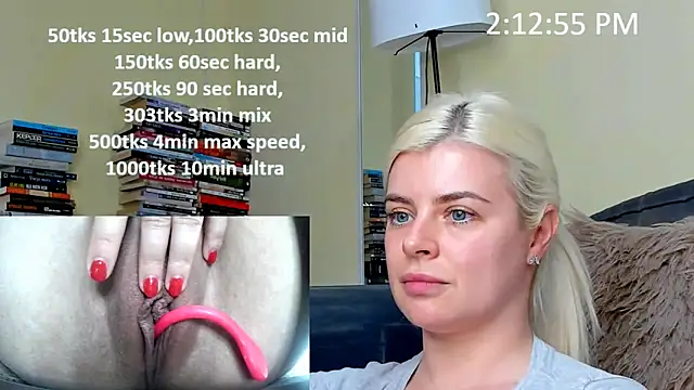 Snapshot of queenofthenighttt chatting on February 20, 2026, 1:11 pm queenofthenighttt online show from February 20, 2026, 1:11 pm