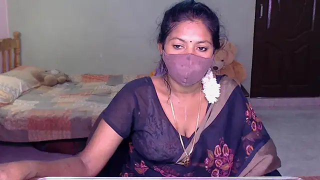 Snapshot of Novapol chatting on June 7, 2026, 1:15 pm Novapol online show from June 7, 2026, 1:15 pm