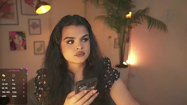 Snapshot of artechloe chatting on January 15, 2026, 1:05 pm artechloe online show from January 15, 2026, 1:05 pm