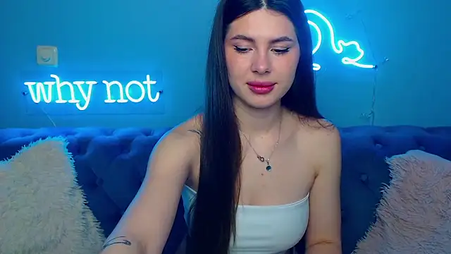 ViollinaLove online show from March 7, 2026, 5:48 am