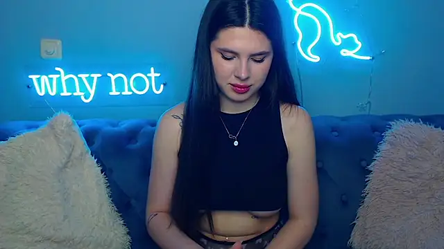 ViollinaLove online show from March 28, 2026, 5:51 am