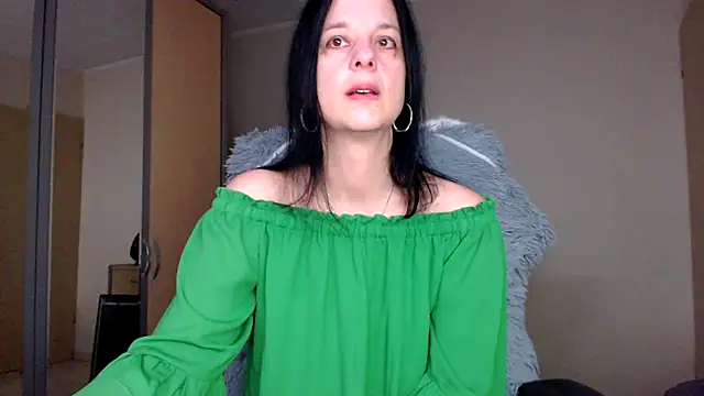 Snapshot of _Sweetlonglips_ chatting on January 8, 2025, 9:32 am  Sweetlonglips  online show from January 8, 2025, 9:32 am