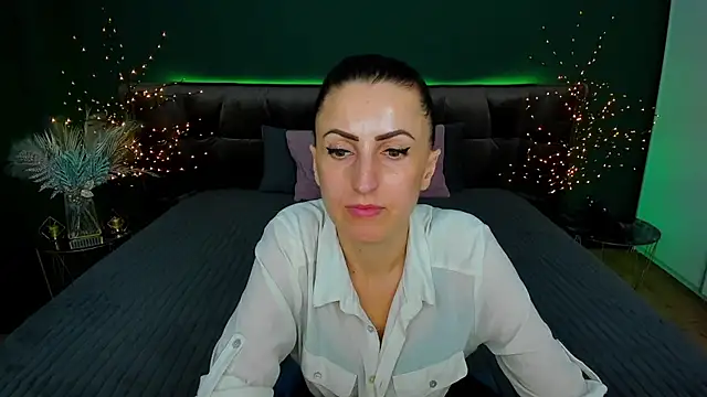 Rebecca Diamond online show from March 14, 2025, 12:29 pm