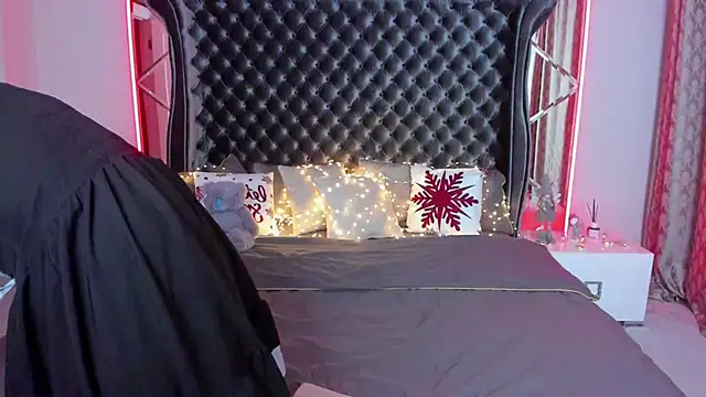 Rebecca Diamond online show from December 23, 2025, 6:00 am