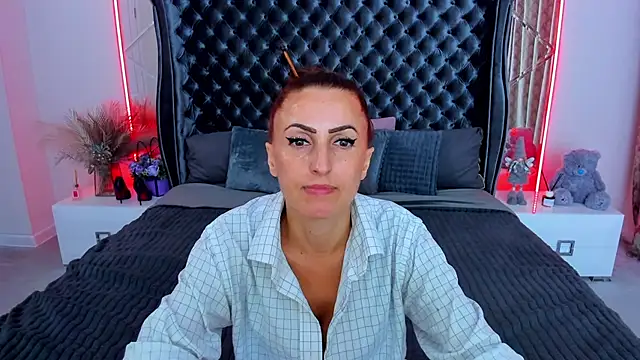 Snapshot of Rebecca_Diamond chatting on July 10, 2026, 11:57 am Rebecca Diamond online show from July 10, 2026, 11:57 am