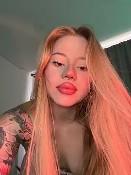 curchez  online show from February 3, 2025, 8:35 pm