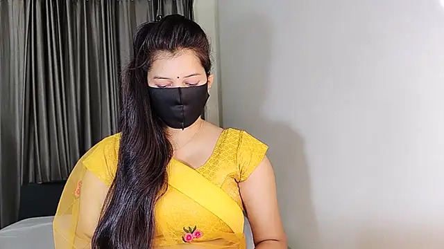 YourLovelyQueen online show from December 24, 2024, 6:55 am