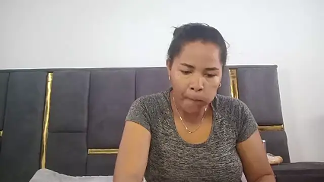 Snapshot of aleixane chatting on June 16, 2026, 5:21 am aleixane online show from June 16, 2026, 5:21 am