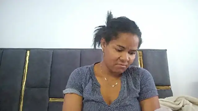 Snapshot of aleixane chatting on June 25, 2026, 5:12 am aleixane online show from June 25, 2026, 5:12 am