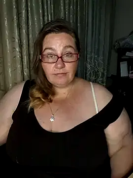 Iceprincess2bad4u online show from March 17, 2025, 5:27 pm