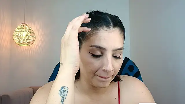 Snapshot of YummyAnna_ chatting on April 22, 2026, 7:37 pm YummyAnna online show from April 22, 2026, 7:37 pm