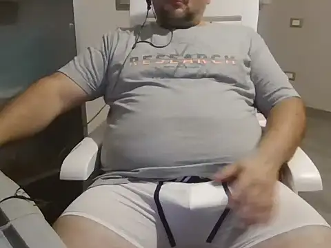 iron boy80 online show from September 11, 2025, 1:33 pm