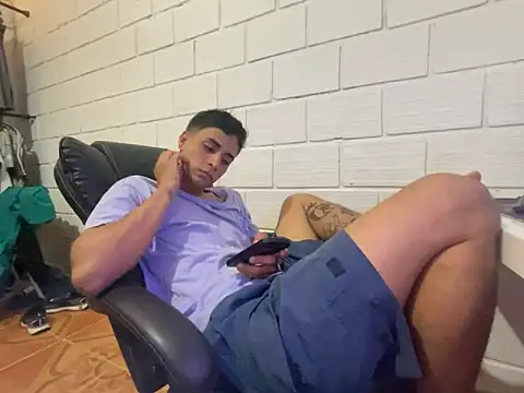 Max TheHorseDick online show from February 9, 2026, 11:20 pm