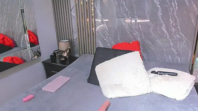 Snapshot of Nyakimgold chatting on February 21, 2025, 4:37 pm Nyakimgold online show from February 21, 2025, 4:37 pm