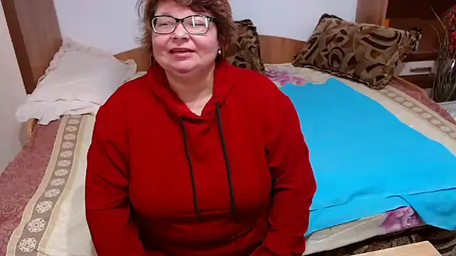 SweetMommaX online show from March 17, 2025, 3:07 pm