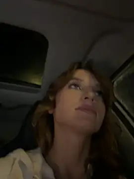 -AngelAri- online show from February 14, 2026, 9:11 pm