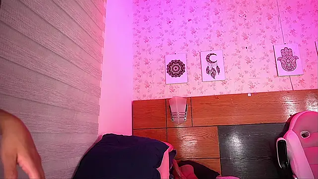 Snapshot of mssburbuja chatting on January 31, 2025, 9:16 am mssburbuja online show from January 31, 2025, 9:16 am