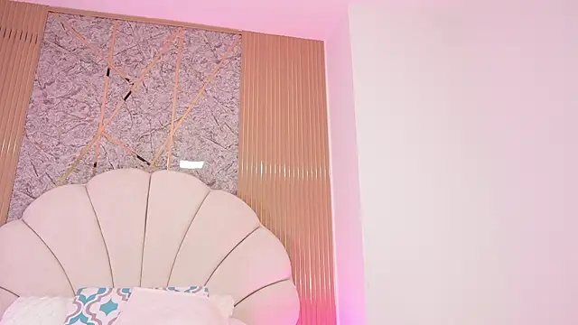 Snapshot of mssburbuja chatting on November 1, 2025, 3:08 am mssburbuja online show from November 1, 2025, 3:08 am