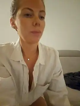 novaforyou1 online show from October 21, 2025, 5:46 pm