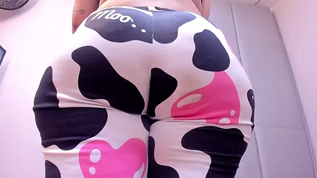 AlishaPalmer online show from March 4, 2026, 12:00 pm