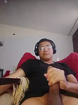 Snapshot of Mghty-cockl88 chatting on March 1, 2026, 6:43 pm Mghty-cockl88 online show from March 1, 2026, 6:43 pm