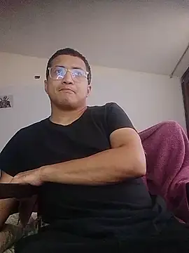 Snapshot of Mghty-cockl88 chatting on March 29, 2026, 2:39 pm Mghty-cockl88 online show from March 29, 2026, 2:39 pm