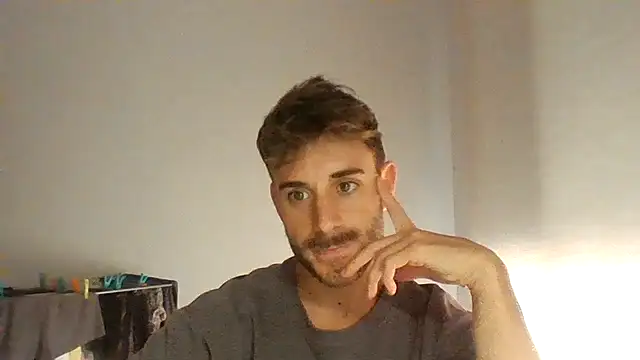 vargas90 online show from October 1, 2025, 8:42 am