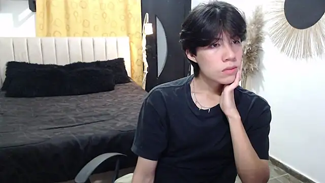 Elio-cam online show from March 13, 2026, 3:35 am